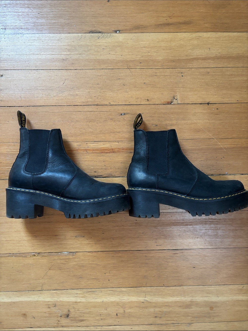 Doc Marten ROMETTY WYOMING LEATHER PLATFORM CHELSEA BOOTS